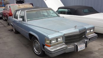 1983 FLEETWOOD BROUGHAM  -  PARTS CAR ONLY