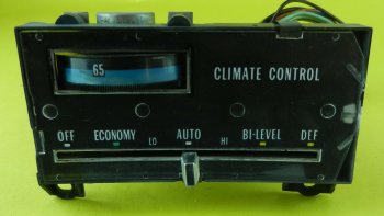 1976 cadillac Coupe de Villle Climate Control Unit